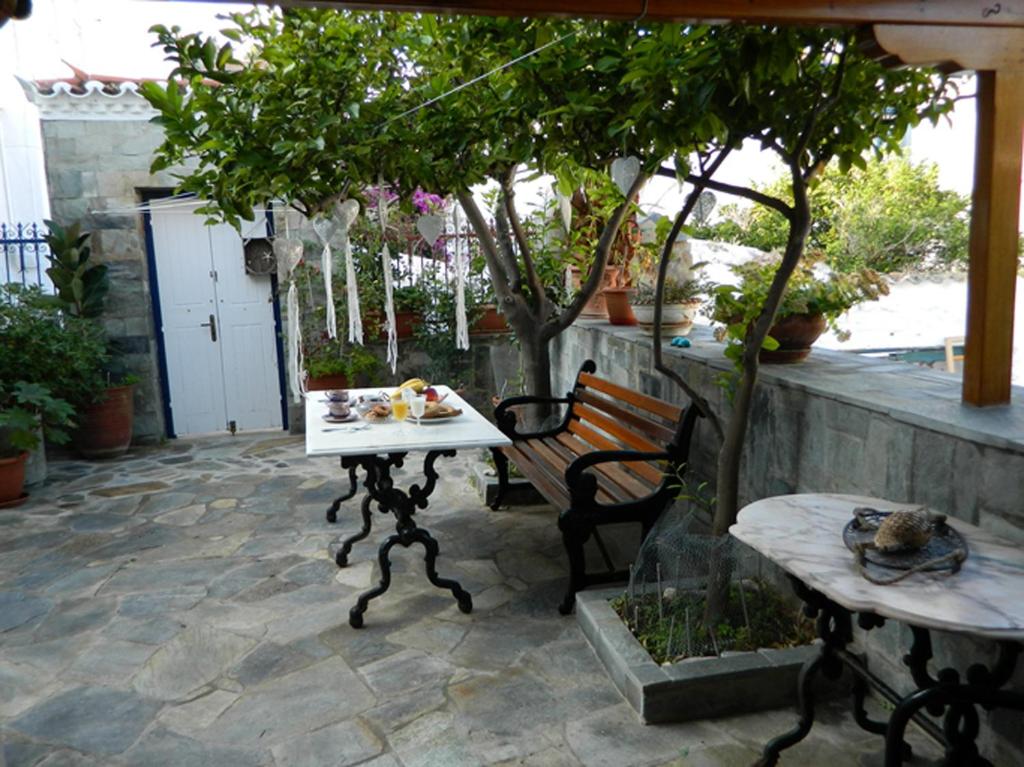 Lemon House room 1